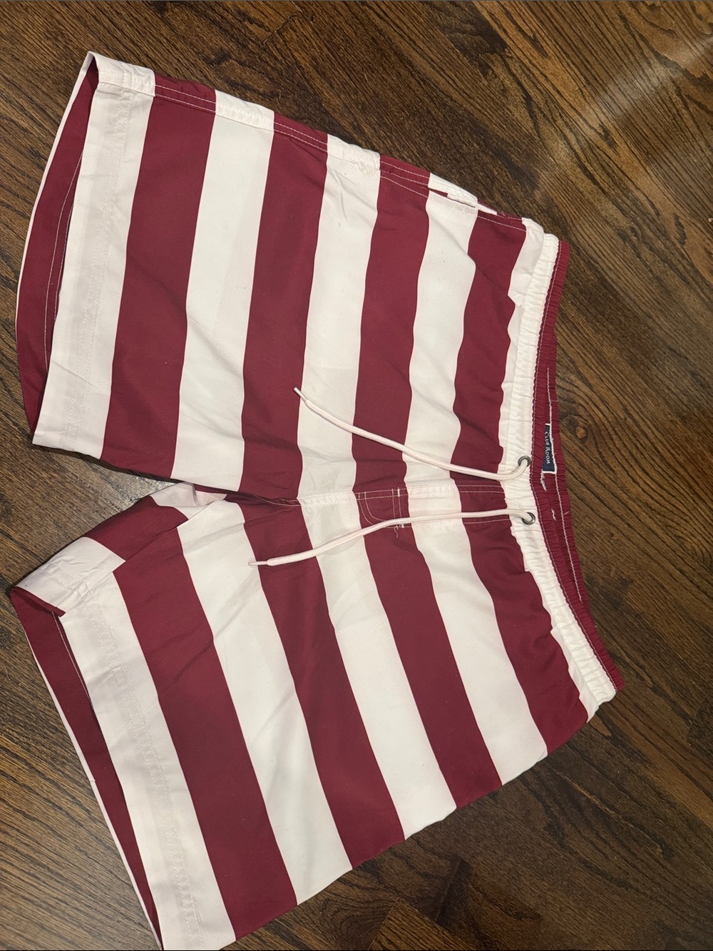 men’s swim trunks